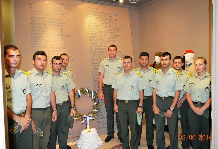 Σπουδαστές της Στρατιωτικής Σχολής Ευελπίδων στο ΄΄Βλαχογιάννειο΄΄ μουσείο της Βέροιας - Φωτογραφία 1