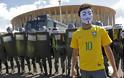 Δείτε πως οι Anonymous απειλούν να «ρίξουν» το Μουντιάλ της Βραζιλίας