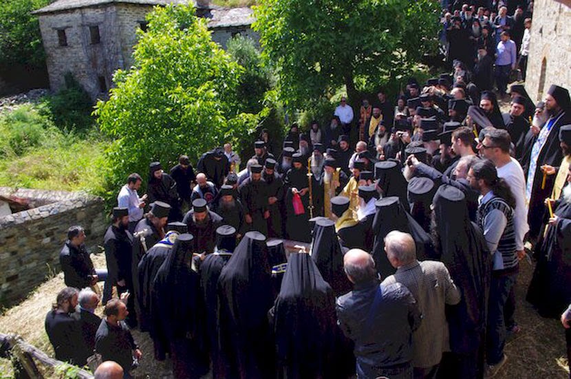 4847 - Το Άγιον Όρος αποχαιρέτησε τον Γέροντα Μωϋσή (φωτογραφίες) - Φωτογραφία 12