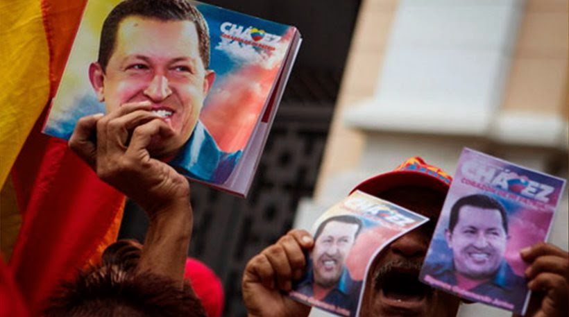 Νέα βιβλία στη Βενεζουέλα παρουσιάζουν τον Τσάβες σημαντικότερο του Μπολιβάρ - Φωτογραφία 1