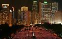 Το Χονγκ Κονγκ τιμά την Τιένανμεν -Το Πεκίνο κάνει τα πάντα για να ξεχάσει [video] - Φωτογραφία 2
