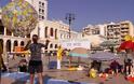 Πάτρα: Φόρεσαν μπρατσάκια και μαγιό και έκαναν ηλιοθεραπεία στην... πλατεία Γεωργίου! - Η πρωτότυπη διαμαρτυρία για την εκχώρηση αιγιαλών - Φωτογραφία 10
