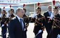 Απόβαση... ηγετών στη Νορμανδία - και στη μέση ο Βλαντίμιρ Πούτιν