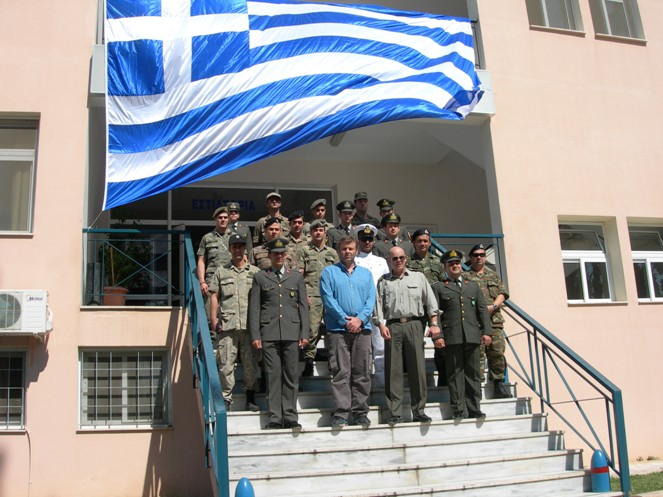 Τελετή αποφοίτησης βασικού σχολείου αναγνώρισης - εξουδετέρωσης - καταστροφής πυρομαχικών (ΕΟD – IED) στην 695 ΑΒΠ - Φωτογραφία 7