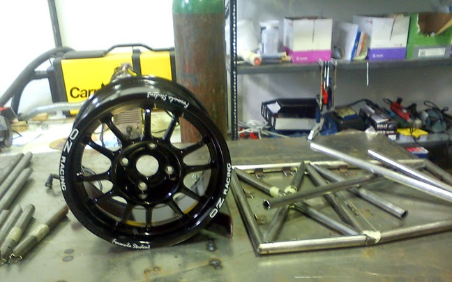 Μονοθέσιο από φοιτητές Μηχανολογίας στο Βόλο - Φωτογραφία 15