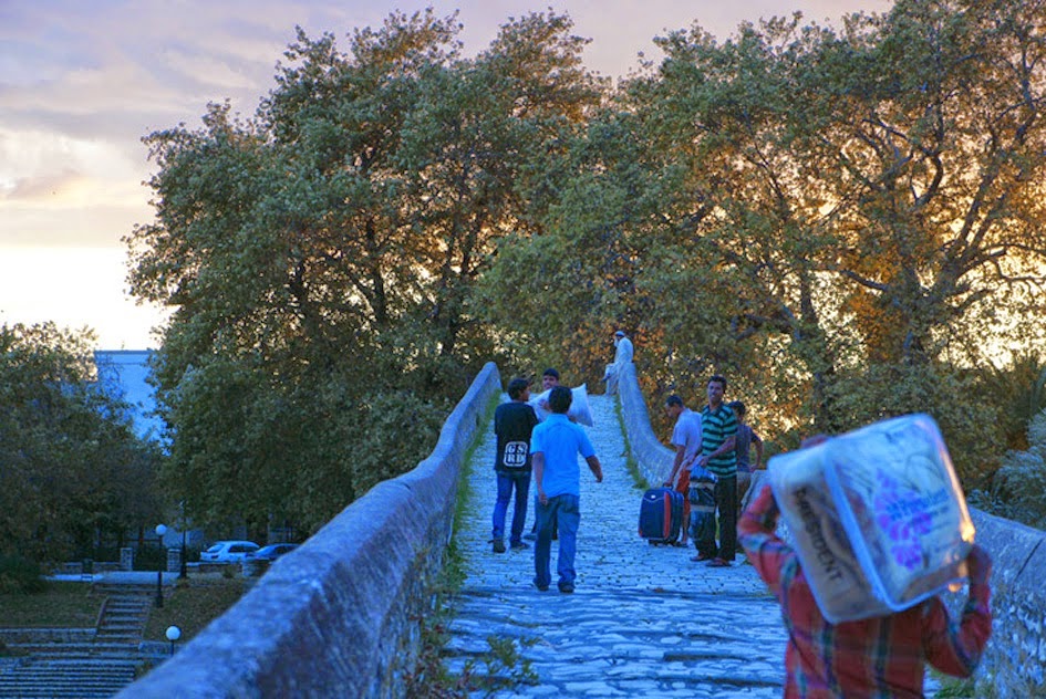 Τα αχνάρια στο μακρύ και πονεμένο δρόμο των λαθρομεταναστών… [photos] - Φωτογραφία 6