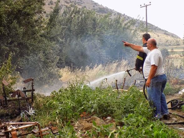 Έκρηξη σε κολώνα της ΔΕΗ στα Τρίκαλα - Φωτογραφία 2