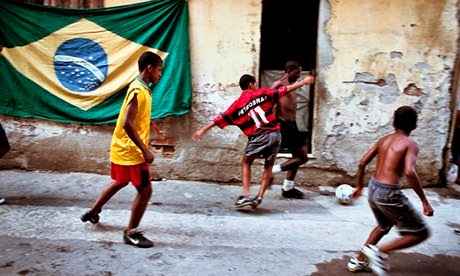 Σοκάρουν οι εικόνες της «αληθινής» Βραζιλίας πίσω από τη χλιδή του Μουντιάλ [photos] - Φωτογραφία 3