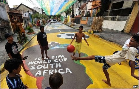 Σοκάρουν οι εικόνες της «αληθινής» Βραζιλίας πίσω από τη χλιδή του Μουντιάλ [photos] - Φωτογραφία 5