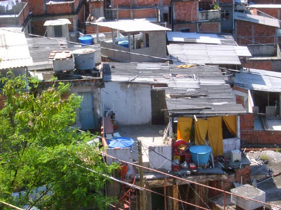 Σοκάρουν οι εικόνες της «αληθινής» Βραζιλίας πίσω από τη χλιδή του Μουντιάλ [photos] - Φωτογραφία 7