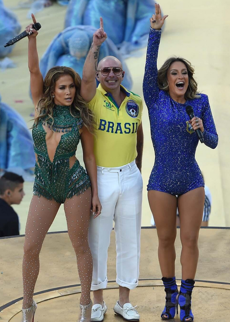 Καρέ καρέ η εκρηκτική εμφάνιση της Τζένιφερ Λόπεζ στην τελετή του Μουντιάλ - Φωτογραφία 2