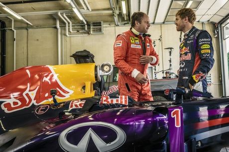 Mε Ferrari ο Vettel! ΠΑΡΑΚΑΛΩ ΠΟΛΥ... - Φωτογραφία 3