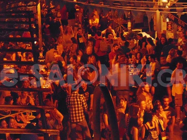 Με τεράστια επιτυχία η πρεμιέρα του 3ου Beer Festival στα Λαδάδικα - Χαμός από τον κόσμο που βρέθηκε εκεί [photos - video] - Φωτογραφία 2