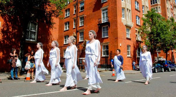 Η ποντιακή λύρα ηχεί δυνατά στο Λονδίνο για την επιστροφή της Καρυάτιδας στο σπίτι της - Φωτογραφία 2