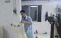 Σοκάρουν οι φωτογραφίες από Κινέζικο εργοστάσιο noodles - Υπάλληλοι πατούν με γυμνά πόδια τα ζυμαρικά - Φωτογραφία 5