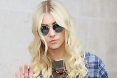 Η Taylor Momsen περιοδεύει στην Ευρώπη [photos]