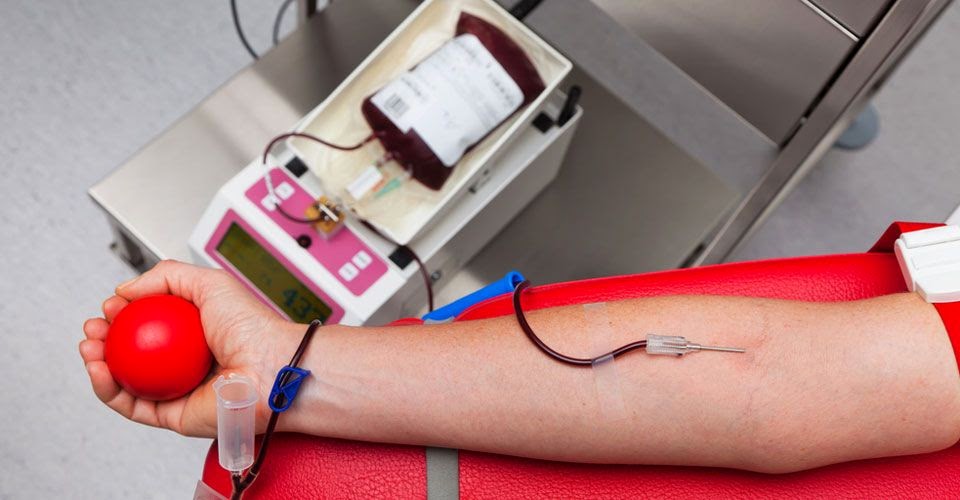 Δεκάδες άτομα ανταποκρίθηκαν και έδωσαν αίμα στην Ηγουμενίτσα - Φωτογραφία 1