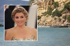 Η κυβέρνηση στα πόδια της βασίλισσας της Ολλανδίας - Της παραχωρεί παράνομη προβλήτα και ιδιωτική παραλία