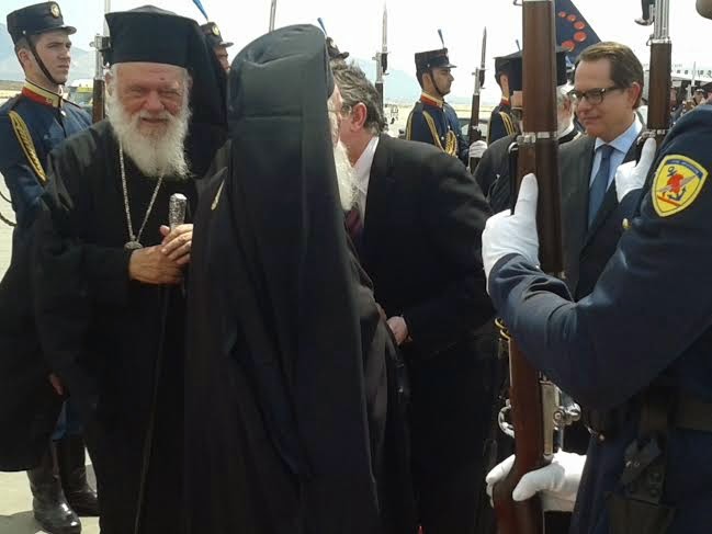 Υποδοχή Οικουμενικού Πατριάρχη κ.Βαρθολομαίου από τον ΥΦΥΠΕΞ Άκη Γεροντόπουλο στην Αθήνα - Φωτογραφία 2