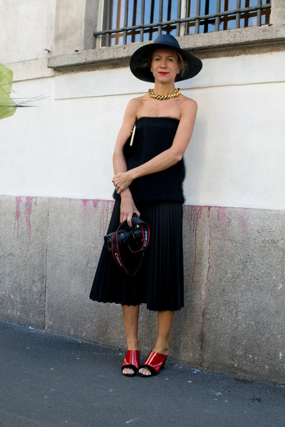 LBD: 15 τρόποι να φορέσεις το διαχρονικό, μαύρο φόρεμα! - Φωτογραφία 16