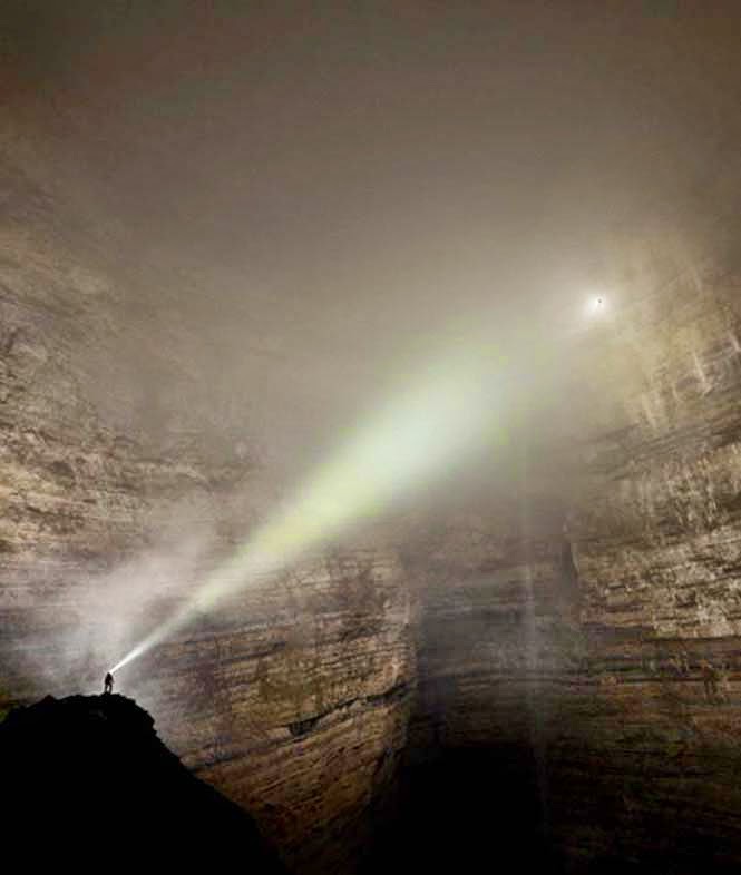 Ταξίδι στο κέντρο της Γης: Εντυπωσιακές φωτογραφήσεις σπηλαίων από τον Robbie Shone - Φωτογραφία 1