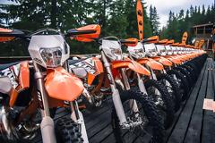 Η KTM ΠΑΡΟΥΣΙΑΖΕΙ ΤΗΝ ENDURO ΓΚΑΜΑ ΓΙΑ ΤΟ 2015