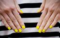 Neon μανικιούρ: Ιδιαίτερα nail art σχέδια και φωτεινά καλοκαιρινά βερνίκια για να υιοθετήσεις το trend! - Φωτογραφία 7