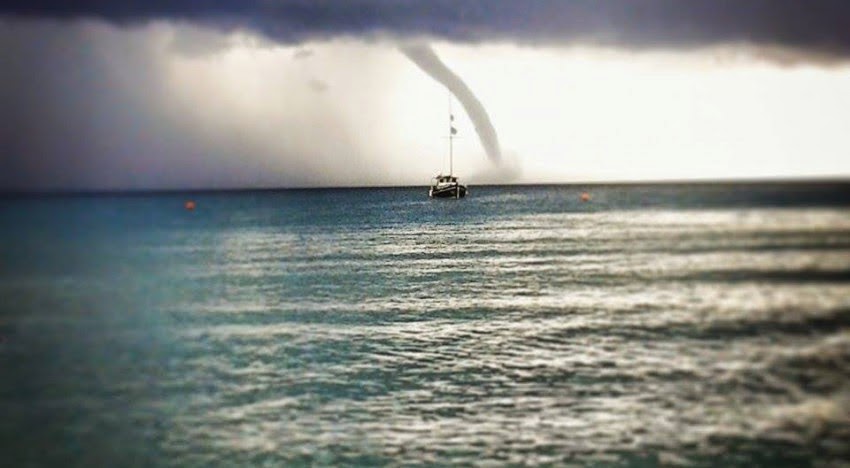 Ανεμοστρόβιλος στην Χαλκιδική! [photo] - Φωτογραφία 1