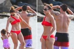 Bikini Bodies: Όταν οι celebrities πάνε παραλία!