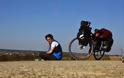 Στάση στην Πάτρα για τον Ιρανό φοιτητή που ταξιδεύει με ποδήλατο από τη Γερμανία στη χώρα του - Φωτογραφία 5