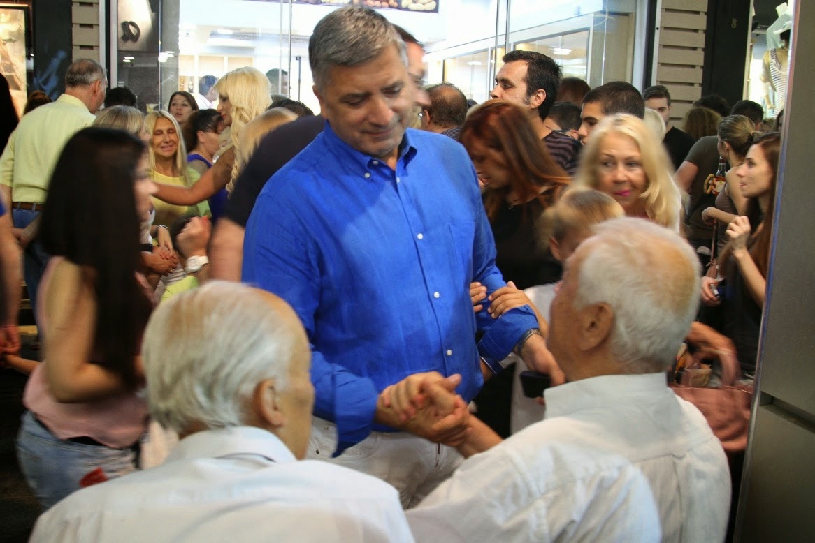 Χιλιάδες κόσμου κατέκλυσαν το Ιστορικό Εμπορικό Κέντρο του Αμαρουσίου κατά την πρώτη «Λευκή Νύχτα» το Σάββατο 21 Ιουνίου 2014 - Φωτογραφία 5