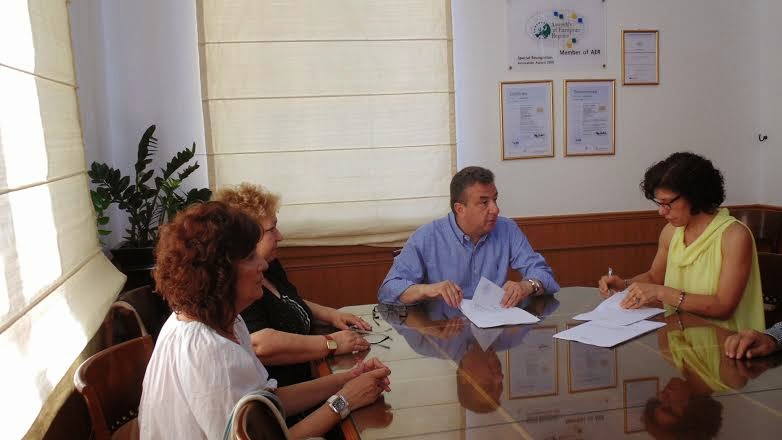 Σταύρος Αρναουτάκης: Σήμερα υπέγραψα σύμβαση 1.150.000 για την περιοχή της Αγίας Βαρβάρας - Φωτογραφία 1