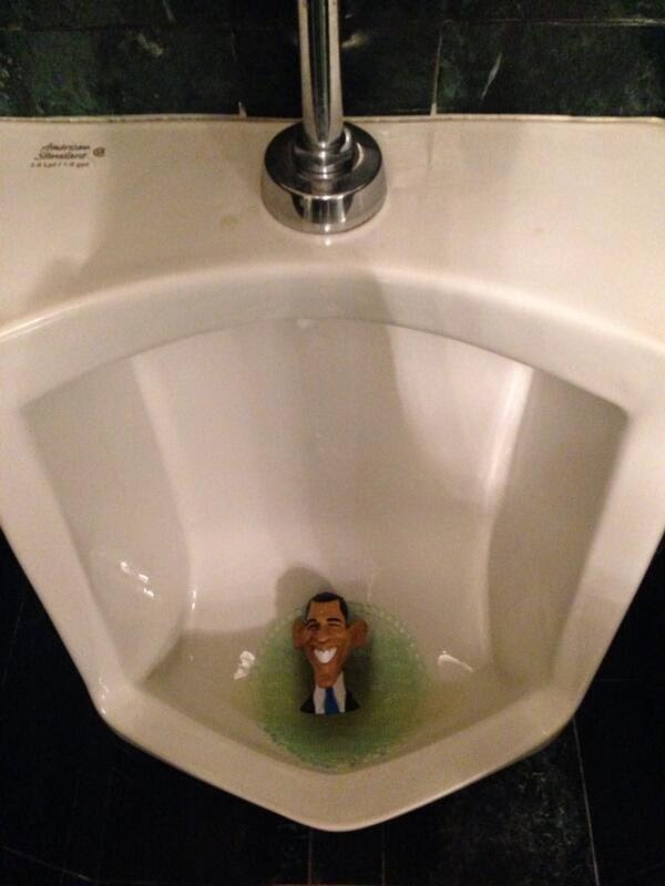 Ο Ομπάμα στόχος σε τουαλέτες σε συνέδριο! [photo] - Φωτογραφία 2