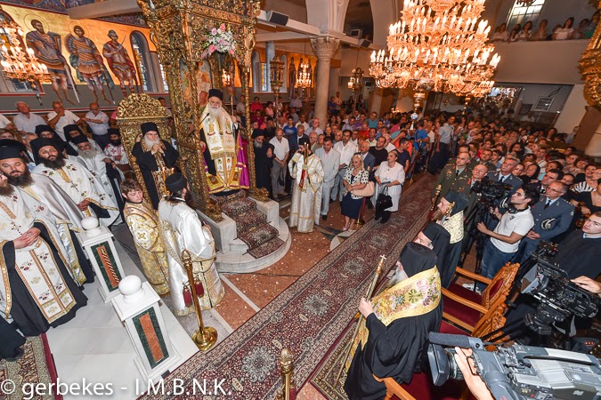 4962 - Η Βέροια υποδέχθηκε την Αγία Ζώνη της Παναγίας (φωτογραφίες) - Φωτογραφία 12