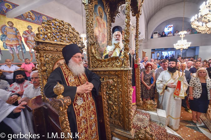 4962 - Η Βέροια υποδέχθηκε την Αγία Ζώνη της Παναγίας (φωτογραφίες) - Φωτογραφία 14