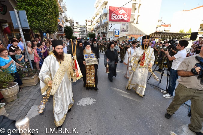 4962 - Η Βέροια υποδέχθηκε την Αγία Ζώνη της Παναγίας (φωτογραφίες) - Φωτογραφία 4