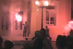 Βεγγαλικά, κόρνες, συνθήματα, τραγούδια, χορός και ο Εθνικός Ύμνος στη Κοζάνη, μετά την τεράστια πρόκριση της Εθνικής [video - photos]