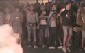 Βεγγαλικά, κόρνες, συνθήματα, τραγούδια, χορός και ο Εθνικός Ύμνος στη Κοζάνη, μετά την τεράστια πρόκριση της Εθνικής [video - photos] - Φωτογραφία 2