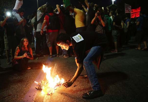 Η θλιβερή πλευρά του Μουντιάλ της Βραζιλίας - Φωτογραφία 16