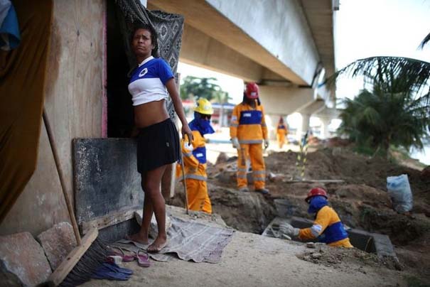Η θλιβερή πλευρά του Μουντιάλ της Βραζιλίας - Φωτογραφία 23