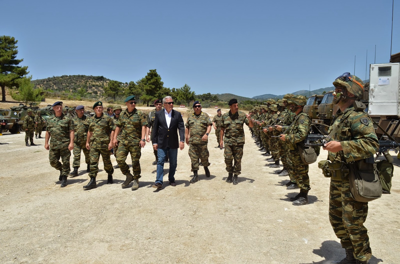 Φωτό από την επίσκεψη Αβραμόπουλου στην ΠΕ της 79 ΑΔΤΕ - Φωτογραφία 6