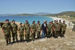 Φωτό από την επίσκεψη Αβραμόπουλου στην ΠΕ της 79 ΑΔΤΕ