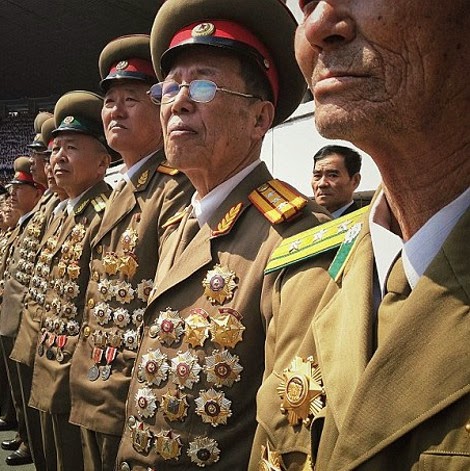 Μοναδικά καρέ από την πραγματική ζωή στη Βόρεια Κορέα - Όλα όσα ο Κιμ Γιονγκ Ουν δεν θέλει να ξέρουμε - Φωτογραφία 6