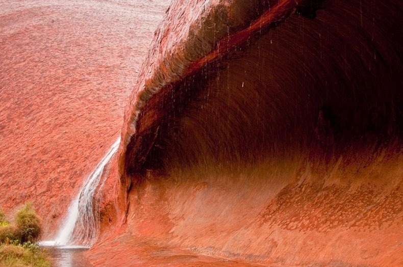 Σπάνιο θέαμα στον βράχο Uluru! - Φωτογραφία 5