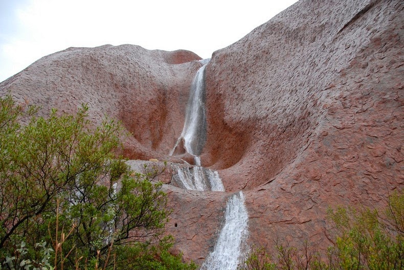 Σπάνιο θέαμα στον βράχο Uluru! - Φωτογραφία 6