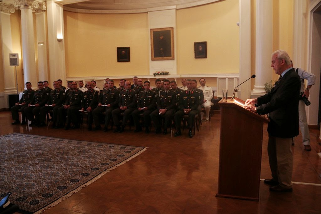 ΤΕΛΕΤΗ ΑΠΟΦΟΙΤΗΣΗΣ ΙΝΣΤΙΤΟΥΤΟΥ ΔΙΑΡΚΟΥΣ ΕΚΠΑΙΔΕΥΣΗΣ (ΙΔΕ) - Φωτογραφία 2