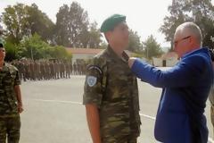 Από τον παππού στον εγγονό η ''πουλάδα'' του Αλεξιπτωτιστή