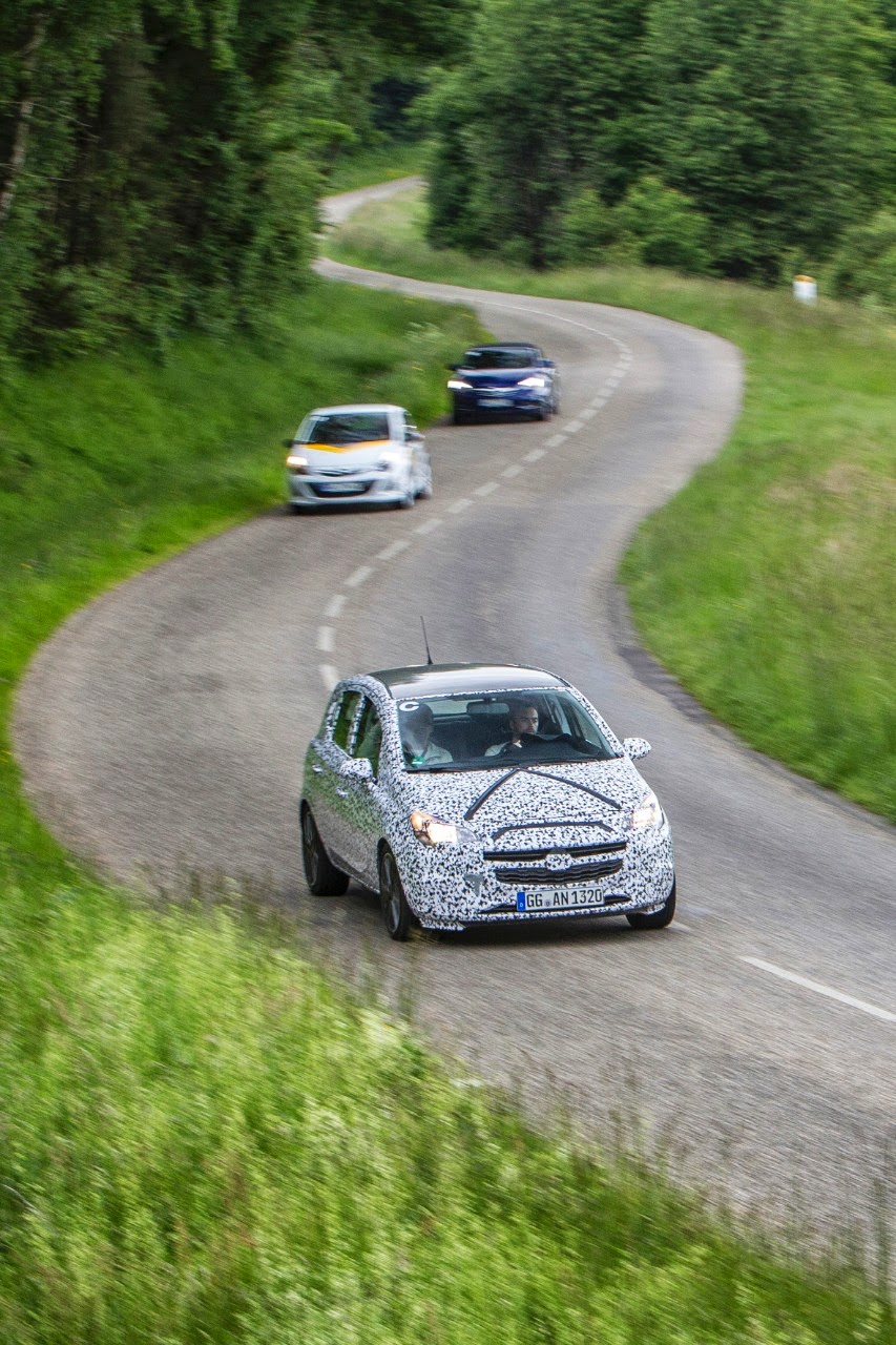 Το Νέο Opel Corsa θα κυκλοφορήσει στα τέλη του 2014. Η πέμπτη γενιά Corsa παραμένει καμουφλαρισμένη στα test drives - Φωτογραφία 4