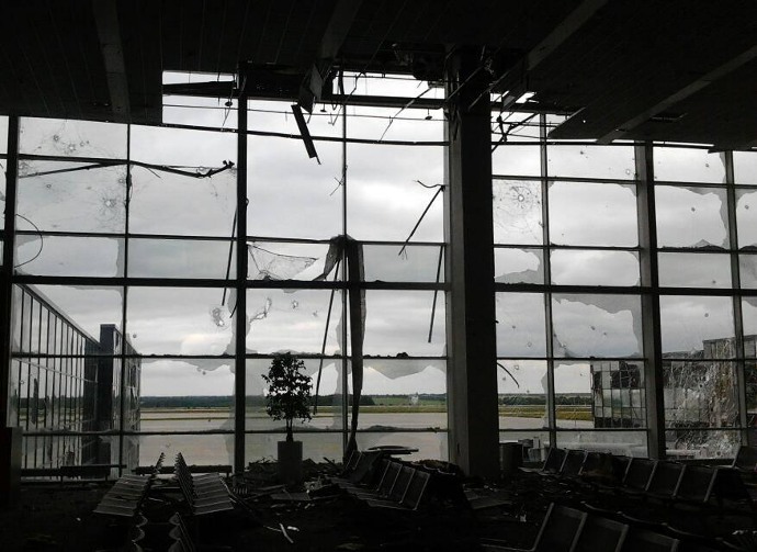 Δείτε το αεροδρόμιο του Ντονέτσκ μετά τις σφοδρές μάχες [photos] - Φωτογραφία 2