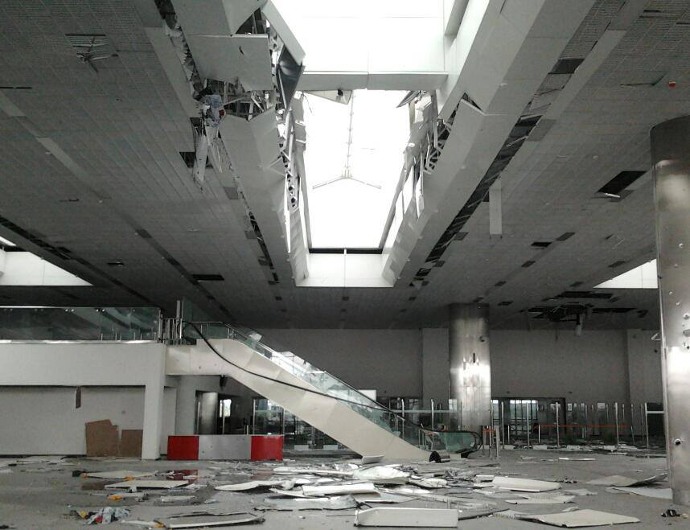 Δείτε το αεροδρόμιο του Ντονέτσκ μετά τις σφοδρές μάχες [photos] - Φωτογραφία 3